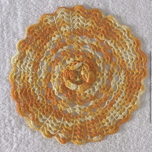 Vintage MCM Orange Handmade Crochet  Knit Doilies - Picture 4 of 9